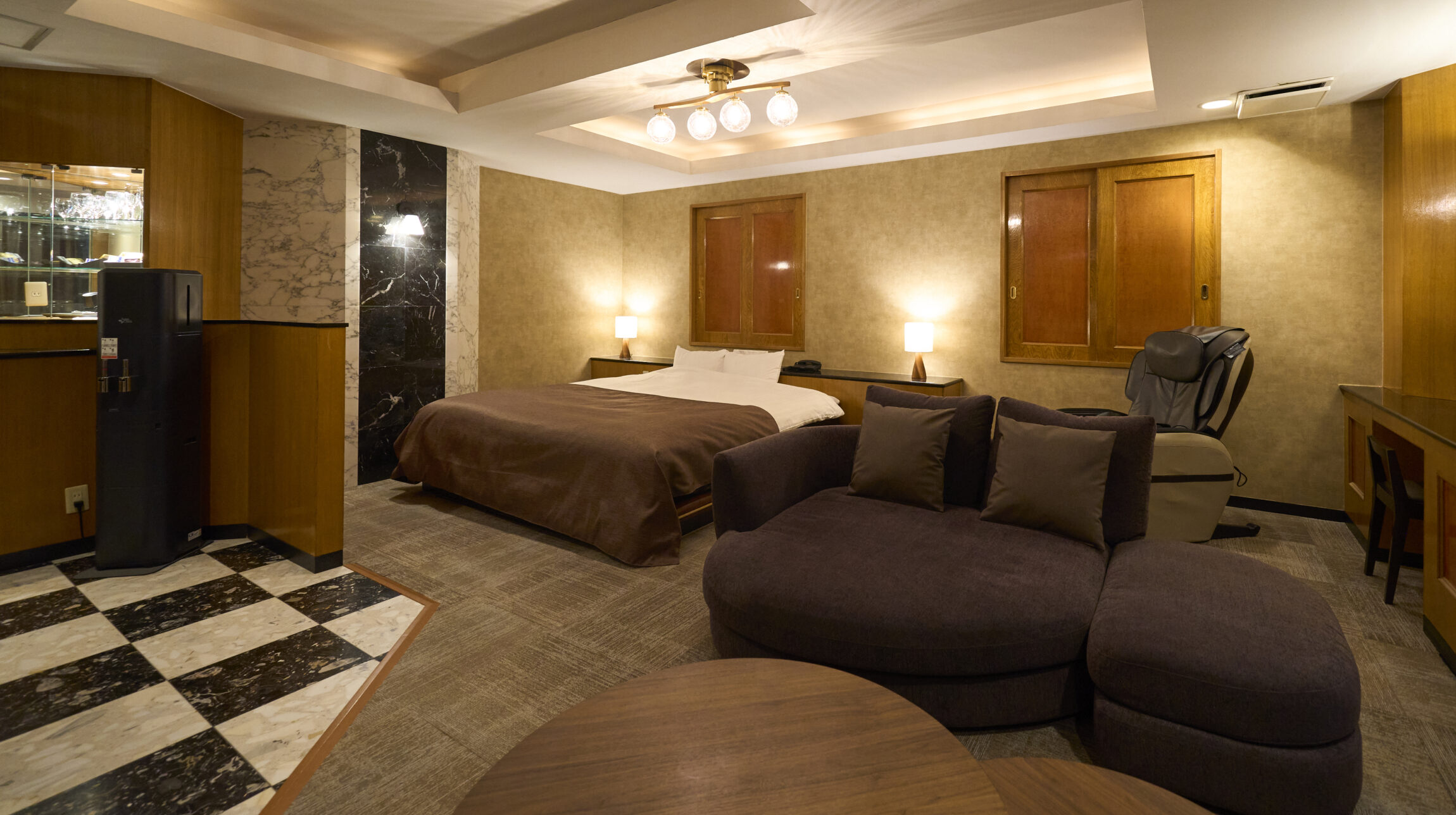 HOTEL FIESTA 葉山